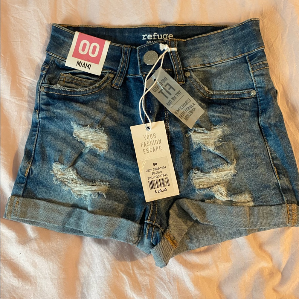 Denim ripped high waisted shorts